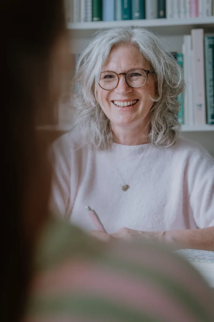 Ruth Meyer im Anamnesegespräch